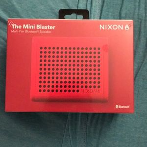 nixon mini blaster